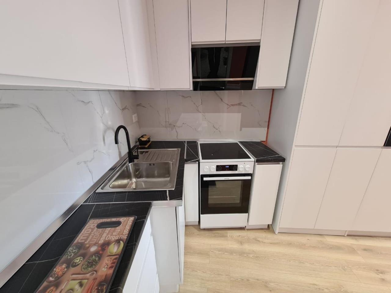 Tirana Center Apartaments מראה חיצוני תמונה